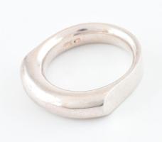 Ezüst (Ag) gyűrű, jelzett, nettó: 9,63g, m: 56.