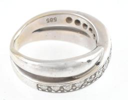 Arany (Au/14k) CHRIST design gyűrű, brillekkel, fehérarany, 15 db brillel ékítve (cca. 0,3ct) m: 51,...