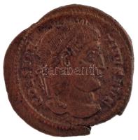 Római Birodalom / Ticinum / I. Constantinus 320-321. AE Follis bronz (3,21g) T:2 repedés, kitörés  Roman Empire / Ticinum / Constantine I 320-321. AE Follis bronze CONSTAN-TINVS AVG / DN CONSTANTINI MAX AVG - VOT XX - PT (3,21g) C:XF cracked RIC VII 140,P