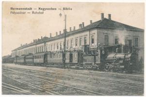 Nagyszeben, Hermannstadt, Sibiu; Pályaudvar, vasútállomás, gőzmozdony, vonat. Vasúti Levelezőlapárusítás 5957. / Bahnhof / railway station, locomotive, train (Rb)