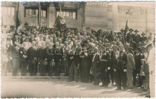 1933 Kolozsvár, Cluj; Román tisztek csoportképe / group of Romanian officers. photo (kis szakadás / small tear)