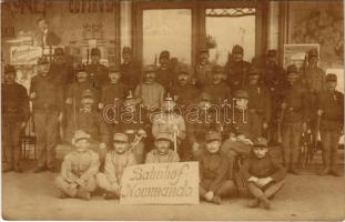 Temesvár, Timisoara; Bahnhof-Kommando / katonák csoportja a vasútállomáson / WWI Austro-Hungarian military, K.u.K. soldiers at the railway station. photo