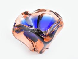 Nagyméretű Chribska cseh művészi üveg tál / asztaldísz. Terv: Josef Hospodka, Sommerso blue/pink // királykék/rózsaszín, kézzel készített üveg. Jelzés nélkül, Bohémia, hibátlan, 15x15x11,5 cm