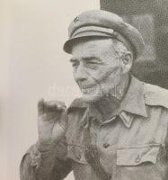 Híven az eskühöz. Képek a huszonöt éves Munkásőrség életéből. Bp., 1981, Kossuth. Képekkel gazdagon ...