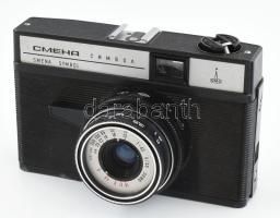 Lomo Smena Symbol fényképezőgép tokjában + Hama fotós táska