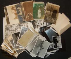 Rendezett fotó hagyaték tétel: cca 1910-1960: városképek, amatőr felvételek, Gödöllőről, Budapestről és más városokból klb 100 db