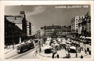 Zagreb, Zágráb; Jelacicev trg / square, tram, market, shops, hotel, monument (kis szakadás / small tear)