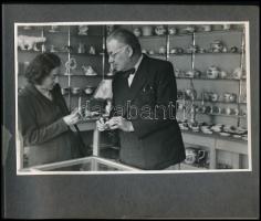 1948 Dinnyés Lajos (1901-1961) kisgazda politikus, miniszterelnök feleségének, Hegedűs Katalinnak és...