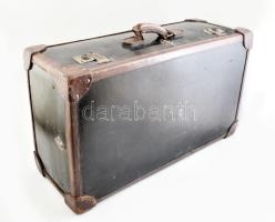 Antik marhabőr koffer jó állapotban. 75x44x28 cm