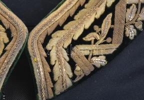 cca 1900 Terjékfalvi Parcher Félix (1876-1933) diplomata, követ diplomata kabátja. Aranysújtásos szö...