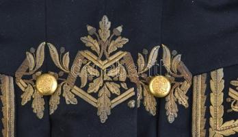 cca 1900 Terjékfalvi Parcher Félix (1876-1933) diplomata, követ diplomata kabátja. Aranysújtásos szö...