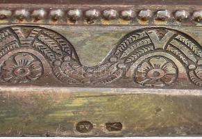 Ezüst (Ag) gyertyatartó, jelzett, m: 10,5 cm, nettó: 81,60g