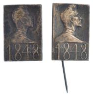 1942. Petőfi Sándor 1848 a Magyar Történelmi Emlékbizottság felkérésére Pátzay Pál által tervezett ezüstpatinázott bronz jelvény (18x26mm) (2x) T:2 tű sérült, hiányzik