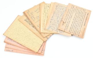 cca 1939-1945 30 db II. világháborús tábori posta levelezőlap, közte német cenzori bélyegzések, ill. kézzel rajzolt vöröskeresztes lap is