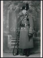cca 1943 Csendőrök a kiskunfélegyházi Marika-fotóműteremben, 2 db modern nagyítás, 23,8x17,8 cm