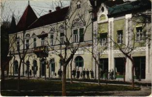 1941 Zombor, Sombor; Deo od Korzo / Korzó / street view (EK)