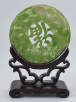 Kínai kakasos, sárkányos faragott jádelap, fatartóval, szép állapotban, m: 17 cm