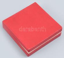 Hollóházi porcelán plakett 50 éves párttagsági évforduló. Kézzel festett, jelzett, hibátlan, díszdob...