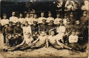 WWI military, group of soldiers. photo (EK)