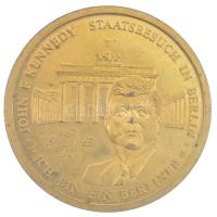 Németország 1992. Kennedy / Ich bin ein Berliner kétoldalas, aranyozott bronz emlékérem (30mm) T:1- (PP) Germany 1992. Kennedy / Ich bin ein Berliner two-sided, gilt bronze medallion with (30mm) C:AU (PP)