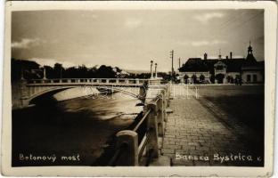 Besztercebánya, Banská Bystrica; Betonovy most / híd, fürdő / bridge, bath