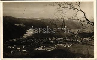 1943 Jolsva, Jelsava; laktanya. Neubauer Lajos fényképész kiadása / k.u.k. military barracks (fa)