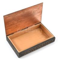 Iparművész vörösréz doboz, csavar motívumokkal, fa betéttel, 13,5x8,5x2,5 cm