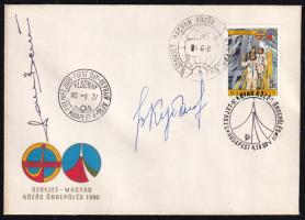 1980 Szovjet-Magyar közös űrrepülés FDC Farkas Bertalan (1949-), és Valerij Kubaszov (1935-2014), űrhajós aláírásával / Intercosmos FDC with original autographs