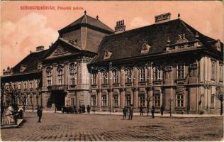 1914 Székesfehérvár, Püspöki palota, utcai árus (EK)