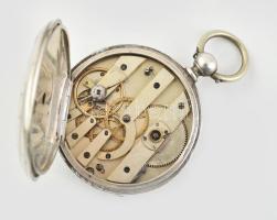 Ezüst (Ag) tokos, kulcsos zsebóra kissé sérült számlappal, működő állapotban, kulcs nélkül d: 45 mm