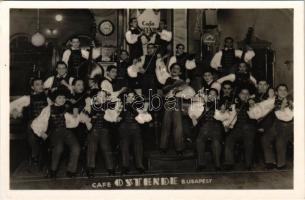 Budapest VII. Café Ostende kávéház, belső, Rajkó cigány zenekar. Faragó László Artistica Foto
