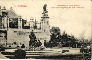 1910 Budapest I. Várkert részlet a Turulmadárral (EK)