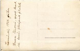 1928 Zamárdi, Balatonzamárdi; fürdőzők csoportképe a strandon. photo (szakadás / tear)