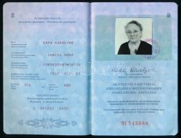 cca 1975-1990 3 db Magyar Népköztársaság útlevél, egyik 1990. május. 15. keltezésű és valutalappal!