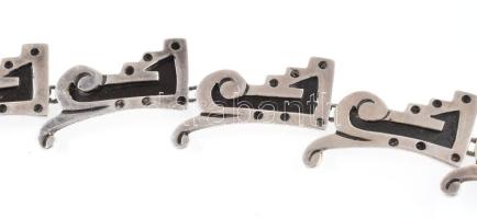 Ezüst(Ag) karkötő fekete díszítéssel, jelzett, h: 21 cm, bruttó: 25 g