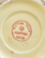 Virágos váza. Kézzel festett, jelzett, kicsi lepattanásokkal. 26 cm