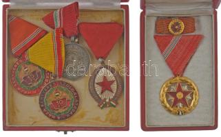 5db-os vegyes szocialista jelvény tétel, közte 1958. 10 Éves Önkéntes Tűzoltói Szolgálatért ezüstözött bronz kitüntetés mellszalagon T:2