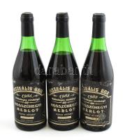 1985 Hosszúhegyi Merlot, 3 palack muzeális bor, hajós-bajai borvidék, szakszerűen tárolt bontatlan palack vörösbor, kopott, sérült címkékkel, 0,75lx3