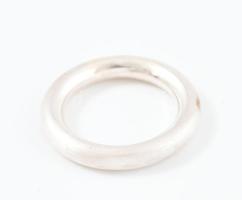 Ezüst (Ag) design karikagyűrű. Jelzett, nettó: 8,5 g, m: 56,5