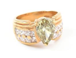 Aranyozott ezüst (Ag) zöld és fehér köves gyűrű. Jelzett, bruttó: 6,8 g, m: 53