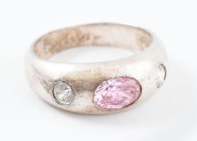 Ezüst (Ag) rózsaszín és fehér köves gyűrű. Jelzett, kis kopással, bruttó: 5,7 g, m: 56,5
