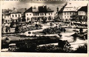 1940 Nagybánya, Baia Mare; Rákóczi tér, automobil / square, automobiles. photo