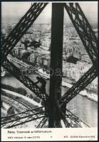Párizs. Tatarozzák az Eiffel-tornyot. XXIV. évfolyam 19. szám (25578) MTI- Külföldi Képszerkesztőség. Jó állapotban. 27x18,5 cm / Paris. The Eiffel Tower is being repair.