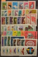 1957-1980 Szépen rendezett magyar gyűjtemény blokkok nélkül, 12 lapos közepes berakóban (68.700)