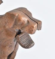 Diótörő kutya, bronzírozott vas, 30cm. A Hofherr­ Schrantz­ Clayton­ Shuttleworth (HSCS) egyik első ...