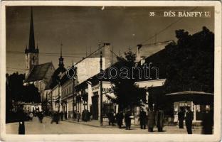 Dés, Dej; Bánffy utca, M. kir. dohányáruda, Fülöp Testvérek divatáruház, radio üzlet, Berger papír és könyv / street, shops (ragasztónyomok / gluemarks)