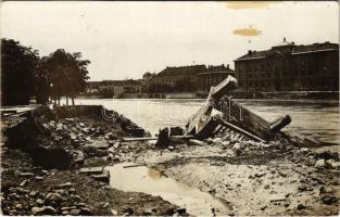 1912 Lugos, Lugoj; árvíz a Temes folyón, Eötvös sor, gimnázium, vasbeton híd maradványai, pusztítások / Timis river flood, bridge ruins. photo
