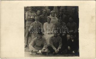 1915 Temesvár, Timisoara; osztrák-magyar tábori kórház, nővérek és katonák / WWI Austro-Hungarian K.u.K. military hospital, nurses and soldiers. photo