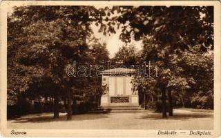 1933 Sopron, Deák tér, 9-es Nádasdy huszárok emlékműve, hősök szobra (EK)