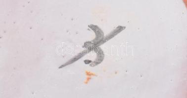 4 db díszes söröskorsó, kerámia, ón fedéllel, részben jelzett, kis kopásokkal, m: 15-16 cm